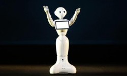 softbank-mengenalkan-robot-bernama-pepper-_140605194217-857 (1)